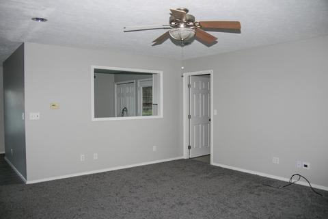 504 E Vine St, Le Roy, IL 61752 photo 7