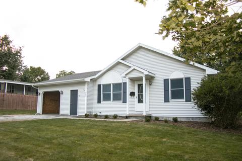 504 E Vine St, Le Roy, IL 61752 photo 19