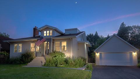 904 N Cross St, Wheaton, IL 60187 photo 1