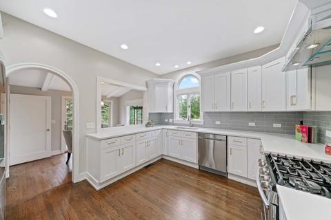 904 N Cross St, Wheaton, IL 60187 photo 2