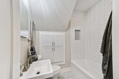 904 N Cross St, Wheaton, IL 60187 photo 20