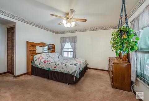 542 Bangs St, Aurora, IL 60505 photo 9