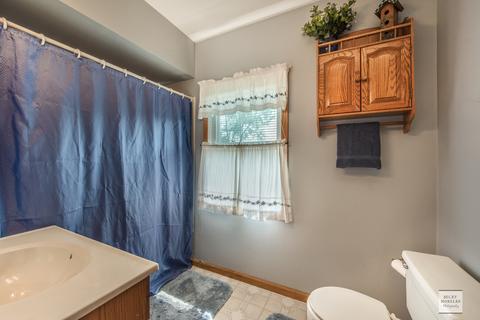 542 Bangs St, Aurora, IL 60505 photo 11