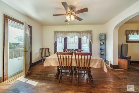 542 Bangs St, Aurora, IL 60505 photo 7