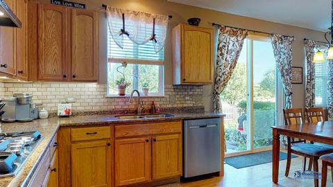 223 Tralee Ln, Mchenry, IL 60050 photo 10