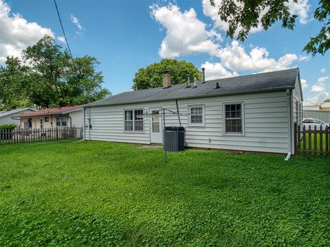813 E Macarthur Ave, Bloomington, IL 61701 photo 23