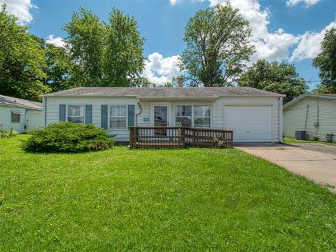 813 E Macarthur Ave, Bloomington, IL 61701 photo 1