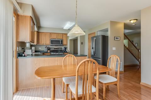 2429 Smithfield Ct, Aurora, IL 60503 photo 9