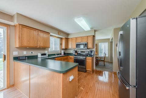 2429 Smithfield Ct, Aurora, IL 60503 photo 8