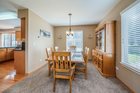 2429 Smithfield Ct, Aurora, IL 60503 photo 6