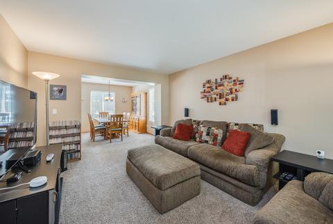 2429 Smithfield Ct, Aurora, IL 60503 photo 4