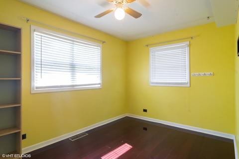 225 Payson St, Hoffman Estates, IL 60169 photo 8