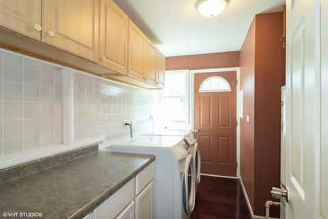 225 Payson St, Hoffman Estates, IL 60169 photo 11