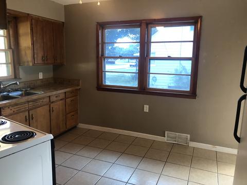 317 E Sunset Pl, Dekalb, IL 60115 photo 3