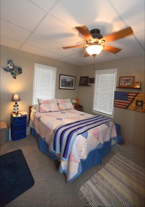 932 E Main St, Ottawa, IL 61350 photo 7