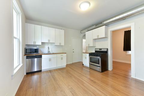2945 N Ridgeway Ave, Chicago, IL 60618 photo 4