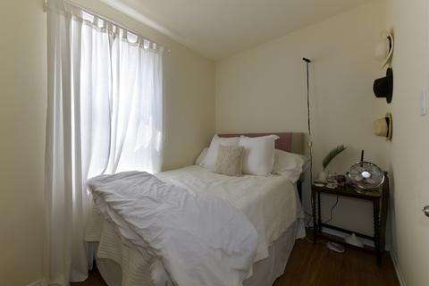 2945 N Ridgeway Ave, Chicago, IL 60618 photo 8
