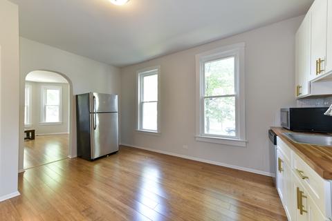 2945 N Ridgeway Ave, Chicago, IL 60618 photo 5