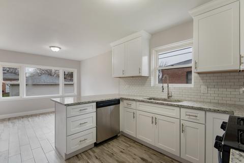 1024 E 156th Pl, Dolton, IL 60419 photo 5