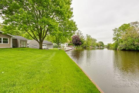 5708 Fox Lake Rd, Mchenry, IL 60051 photo 2