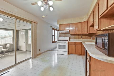5708 Fox Lake Rd, Mchenry, IL 60051 photo 5