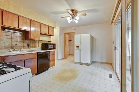 5708 Fox Lake Rd, Mchenry, IL 60051 photo 4