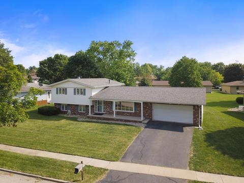 2807 Morningside Dr, Bloomington, IL 61704 photo 1