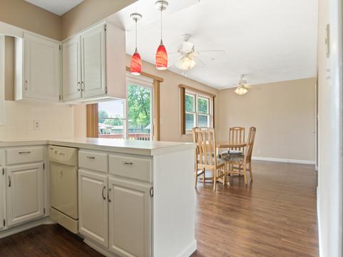 2807 Morningside Dr, Bloomington, IL 61704 photo 5