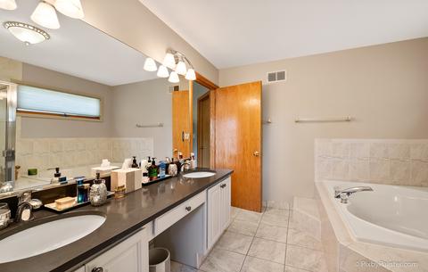847 Kent Cir, Bartlett, IL 60103 photo 28