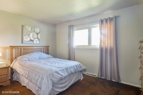 220 N Stratton Ln, Mount Prospect, IL 60056 photo 7