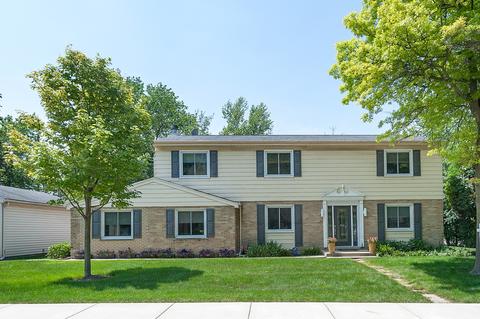 10 Pine St, Deerfield, IL 60015 photo 1