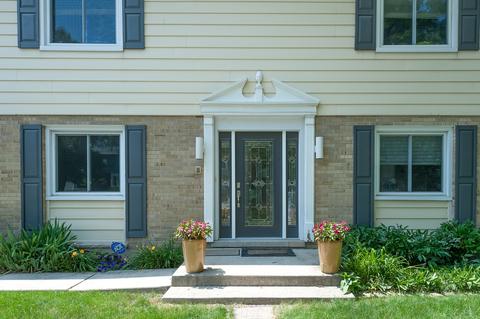 10 Pine St, Deerfield, IL 60015 photo 2