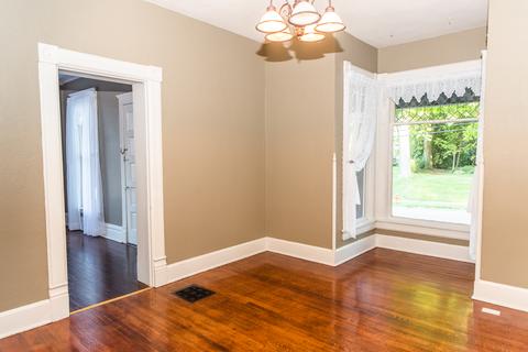 611 E 2nd St, Dixon, IL 61021 photo 6
