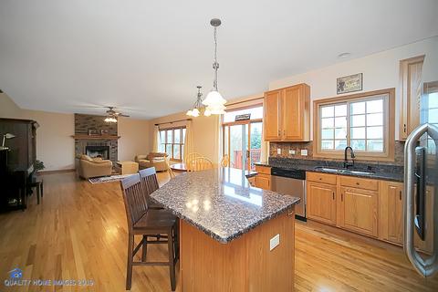 1940 Gardner Cir E, Aurora, IL 60503 photo 8