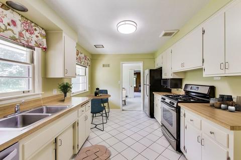 906 Windsor Rd, Glenview, IL 60025 photo 11