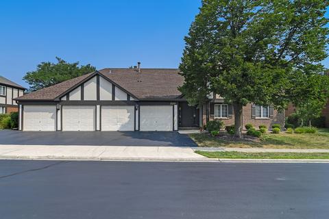 220 Windsor Ln #C, Willowbrook, IL 60527 photo 1