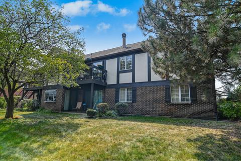 220 Windsor Ln #C, Willowbrook, IL 60527 photo 15