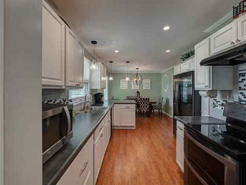 201 Crescent St, Colfax, IL 61728 photo 10
