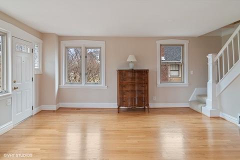 447 Loudon Rd, Riverside, IL 60546 photo 4