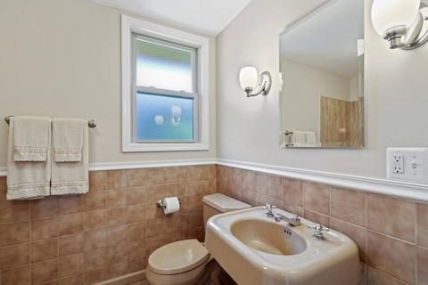447 Loudon Rd, Riverside, IL 60546 photo 13