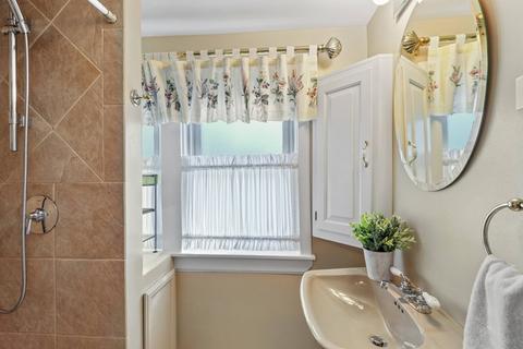 447 Loudon Rd, Riverside, IL 60546 photo 20