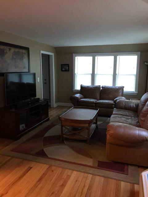 407 Sunset Dr, Elgin, IL 60123 photo 5