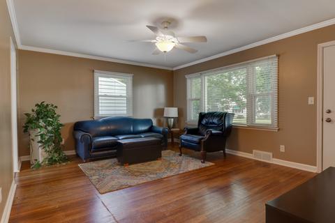 309 Meadows Ave, Bloomington, IL 61701 photo 2