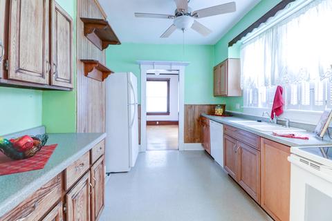 148 E Wing St, Bement, IL 61813 photo 12