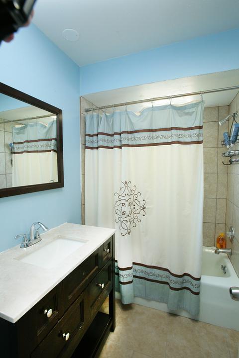 1056 Augusta Ave, Elgin, IL 60120 photo 20