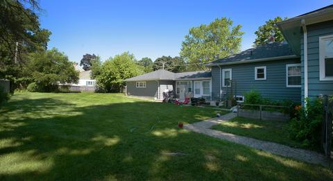 1056 Augusta Ave, Elgin, IL 60120 photo 2