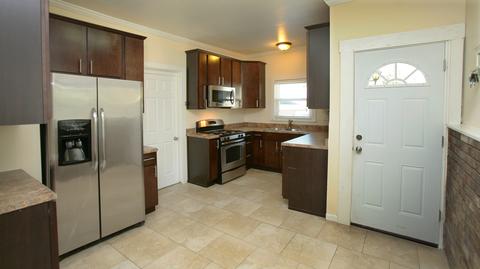 1056 Augusta Ave, Elgin, IL 60120 photo 10