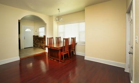 1056 Augusta Ave, Elgin, IL 60120 photo 7