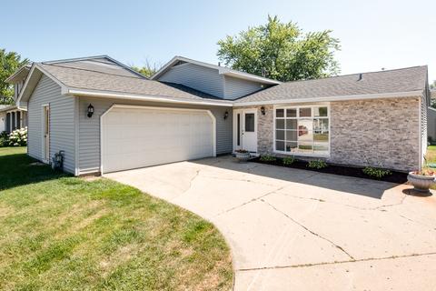110 Joslyn Dr, Elgin, IL 60120 photo 1
