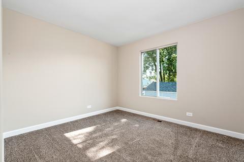 110 Joslyn Dr, Elgin, IL 60120 photo 18